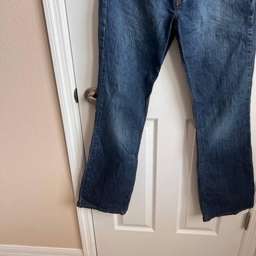 Levi‎ Strauss Signature Stretch Low Rise Bootcut Jeans Juniors Size 11 Long - Picture 2 of 10